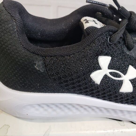 Under Armour Charged Pursuit Black Canvas Sneakers womens 7.5 Athletic Shoes - Picture 2 of 8